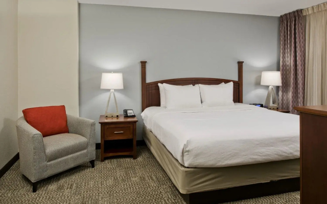 Staybridge Suites Charlotte Ballantyne by IHG