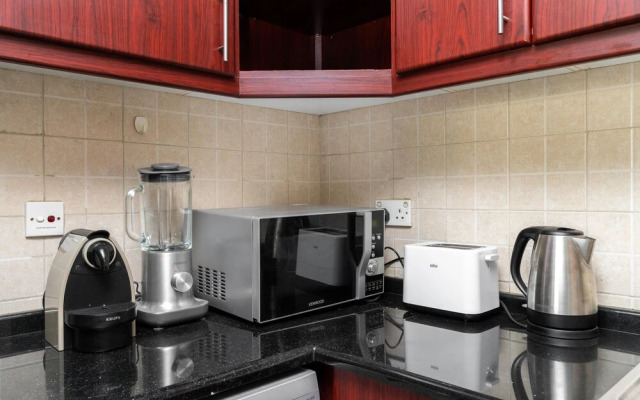 Lux BnB 1BD Discovery Gardens