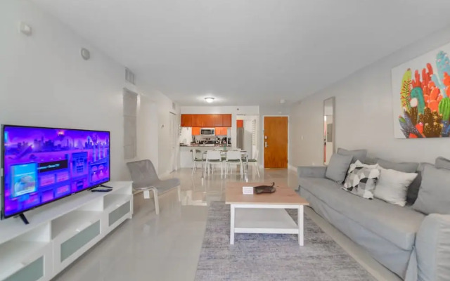 Wonderful 3BR Condo at Brickell