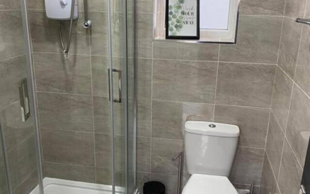 Tavi 3 by Mia Living Modern 1 bedroom apartment