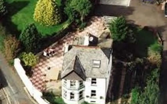 Drakewalls Bed & Breakfast