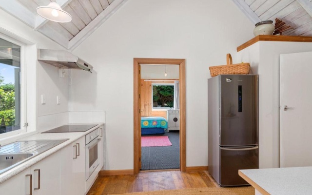 Copper Beech Cottage - Wharewaka Holiday Home – Guest Rooms – Taupo