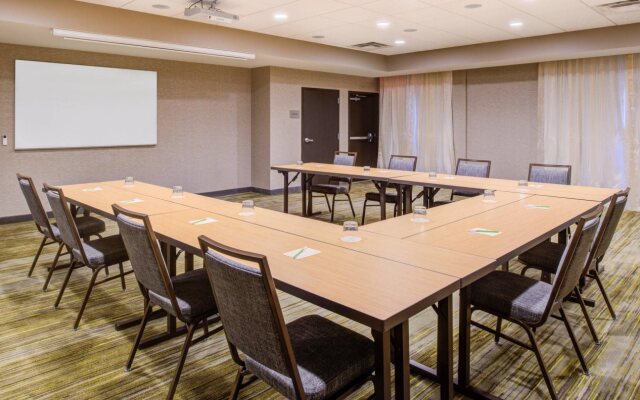 Courtyard St Louis Chesterfield