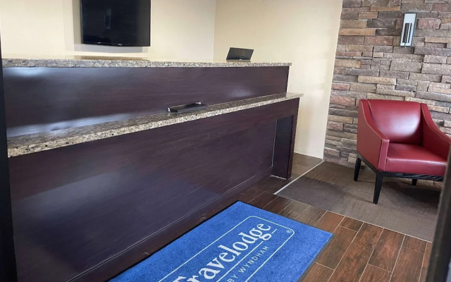 Travelodge By Wyndham Holland/Toledo