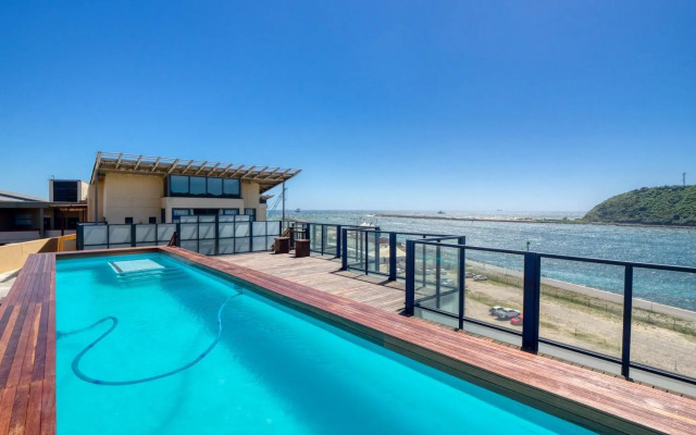 516 Point Bay - Super Stylish for Less