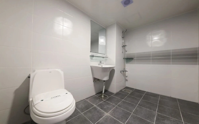 Seosan S Self Check-in Hotel