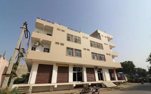 Shree Ram Palace By OYO Rooms