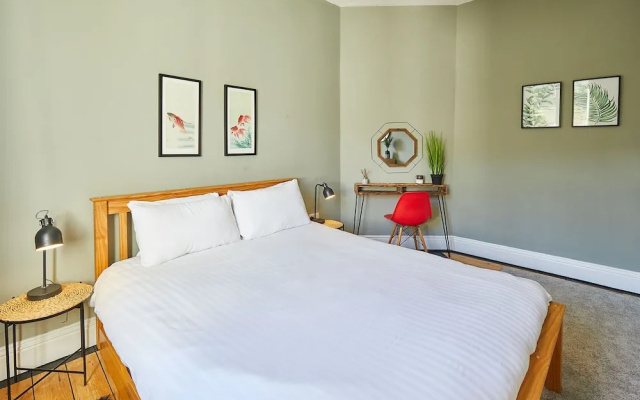 Host Stay High Street