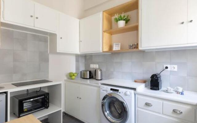 Central Cozy Apartments in Plaka by UPSTREET