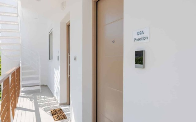 Costa Vasia Suites & Apartments
