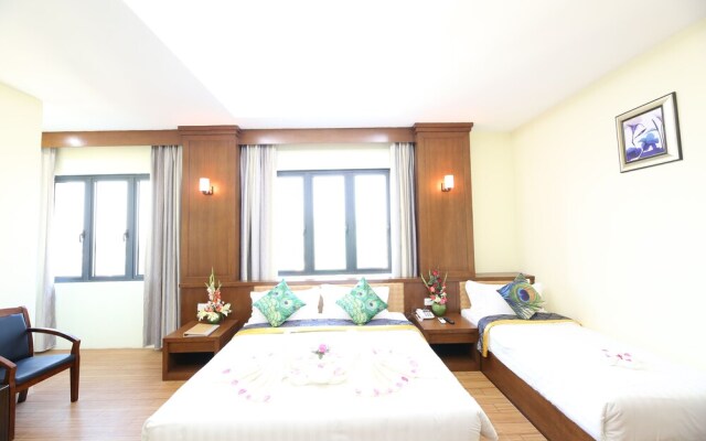Royal Peacock Hotel