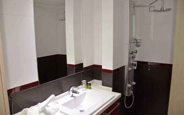 Daniel Luxury Apartments