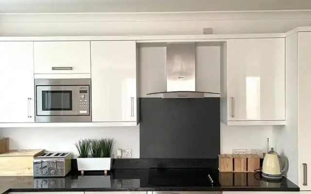 Luna Beach - Luxury Carbis Bay Apartment