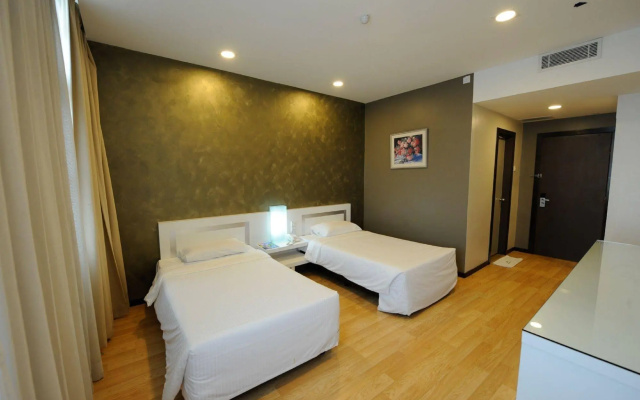 OYO 232 The Suraya Hotel – Guest Rooms – Kuantan