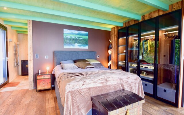 NEW 3BD Luxury Villa on the Geneva Lake