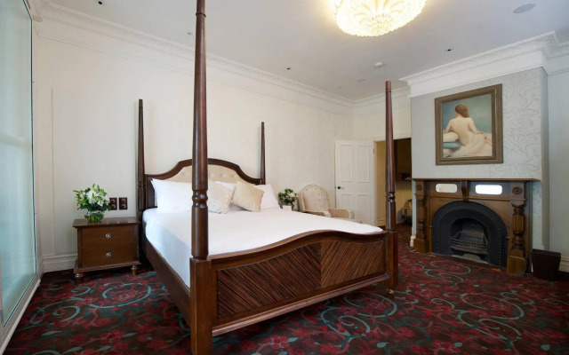 The Terrace Hotel