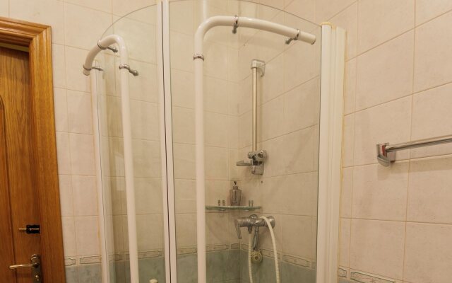 Hostel Bear Smolenskaya Lodging Houses