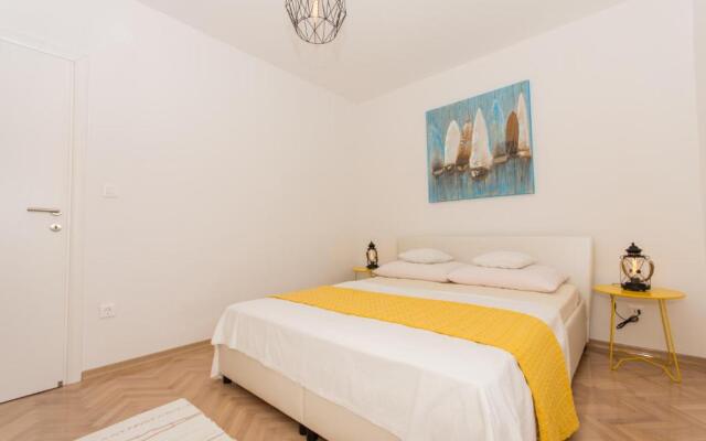 Apartment Mika1