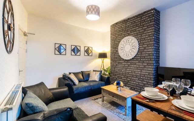 Contractor and Family House & Free Parking & Garden