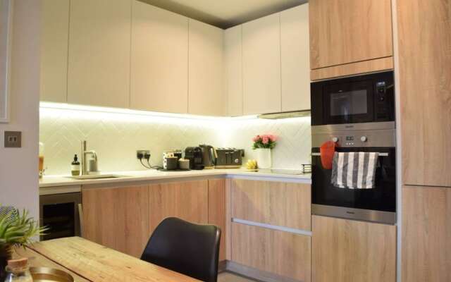 1 Bedroom Apartment Near London Fields Station