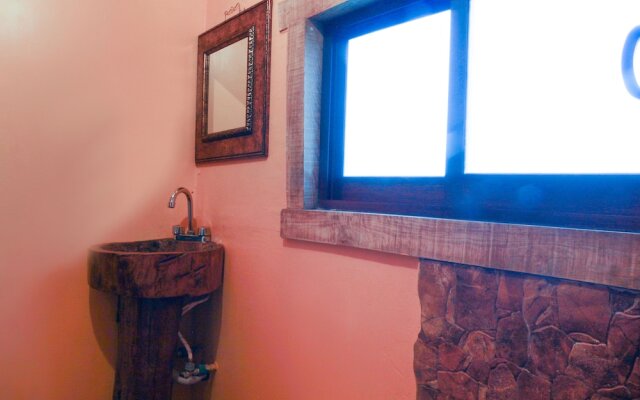 OYO Cabañas La Roca