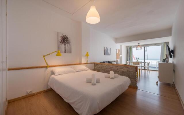 Yellow Sun Marine I By CanariasGetaway