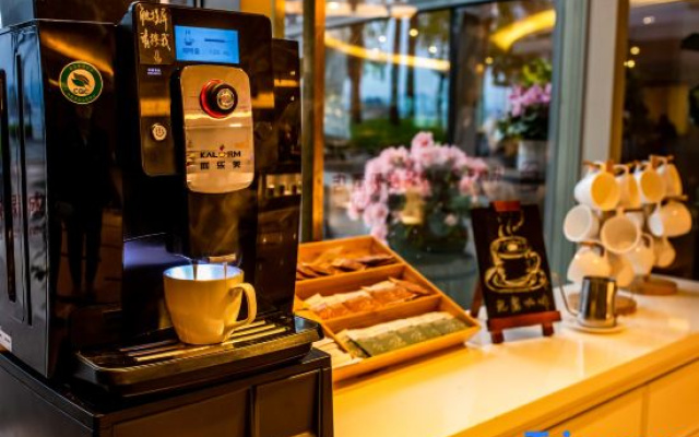 Lvcheng Lanwan Holiday Hotel