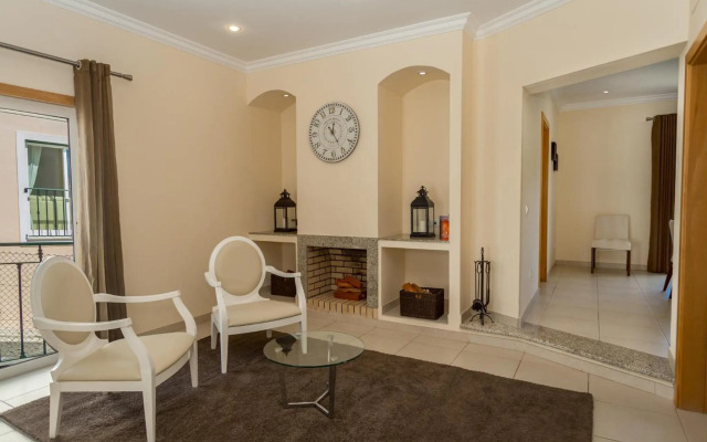 Villa Linda, Alto da Ria