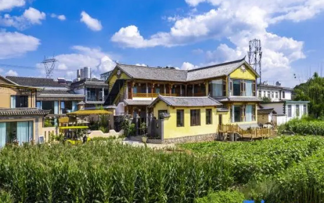 Shaxi Fansu Ancient Town Countryside Life B&B