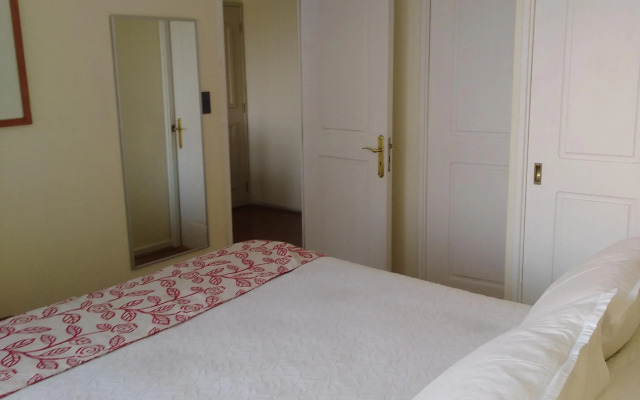 Room Apart Escuela Militar
