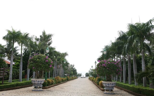 Long Hai Beach Resort