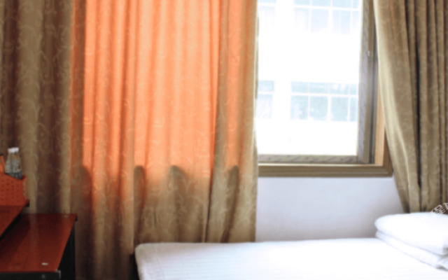 Lufeng Hostel