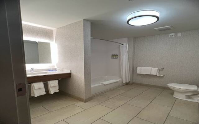 Holiday Inn Express & Suites Liberal