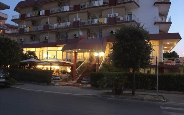 Gallia Club Hotel