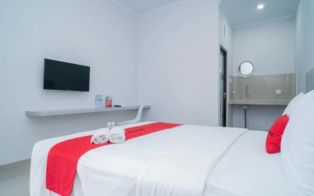 RedDoorz @ Jalan Gunung Talang Mahendradatta