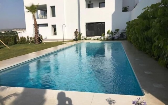 Luxury apartment near Estepona at Finca de Cortesin golf resort