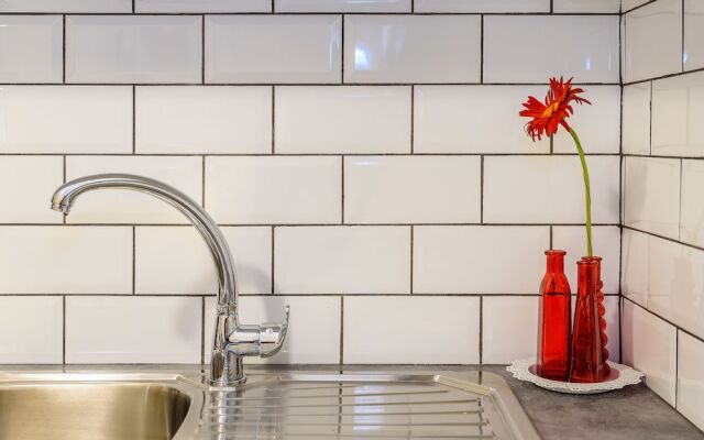 Heart of Old Town Cozy Home - Yard & Parking