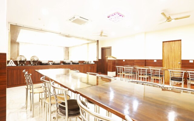 Capital O 43420 Hotel The Vedantasara