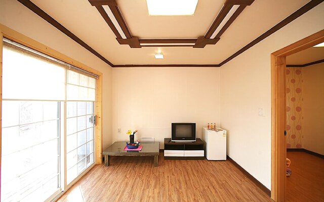 Ganghwa Iyega Pension
