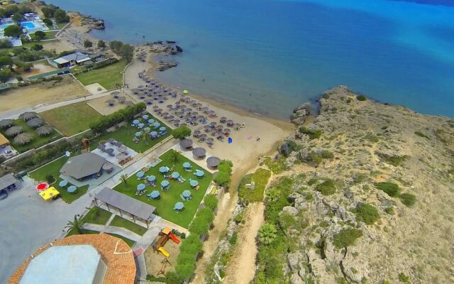 Plaka Beach Resort