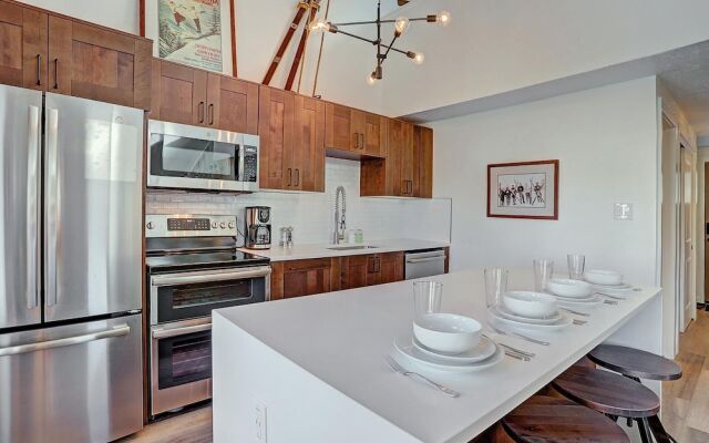 Lances West 13 1 Bedroom Condo by RedAwning