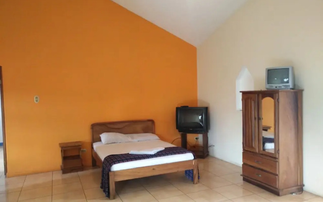 Hotel Mi Tierra Casa Blanca
