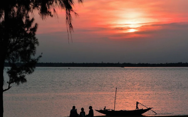 Riverdale Homestay, Diamond Harbour -WB Govt Reg Gold Category