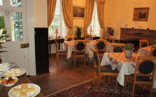 Mangreen Country House