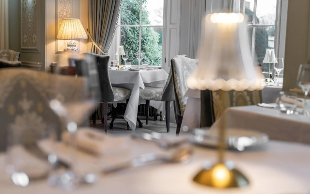 Weston Manor Hotel
