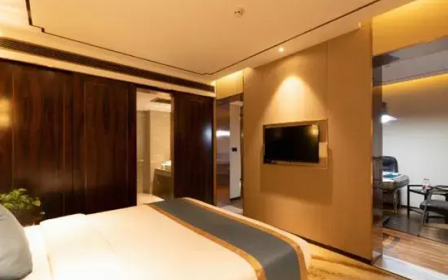Qingqin Hotel