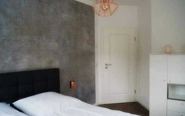 "amalie" in the Villa Eckhart