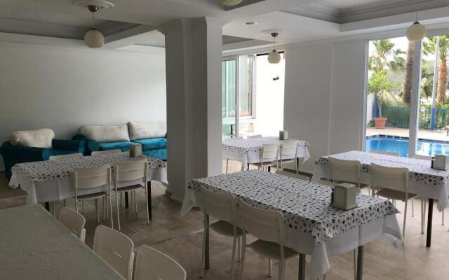 Status Hotel