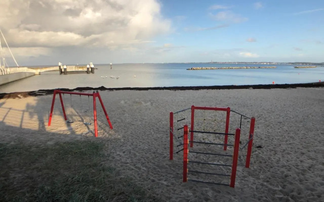 Nur 50m zum Yachthafen und 100m zum Strand