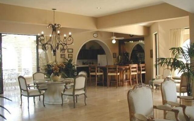 Plaza Nautica Condominiums